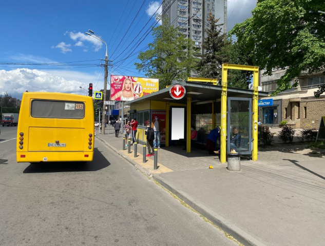 Зупинка 0.8x1.91,  Пр.Героїв, біля буд.3А, перед кільцевою розв'язкою