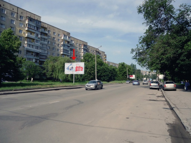 Щит 6x3,  пр.Героїв 40, до центру