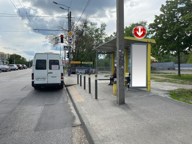 Зупинка 0.75x2.02,  Вул.Набережна Заводська, навпроти буд.97Б, перед вул.Ю.Кондратюка