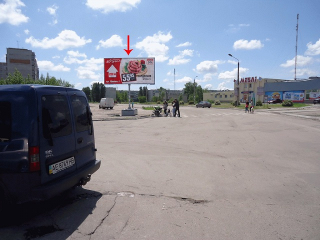 Щит 6x3,  вул.Гагаріна, район ринку "Новий", з центру
