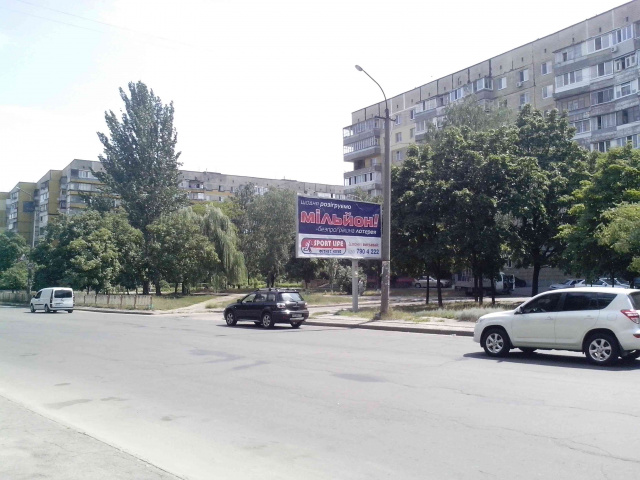 Щит 6x3,  пр.Героїв, 32