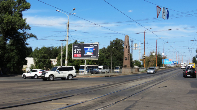 Призма 6x3,  пл. Старомостова
