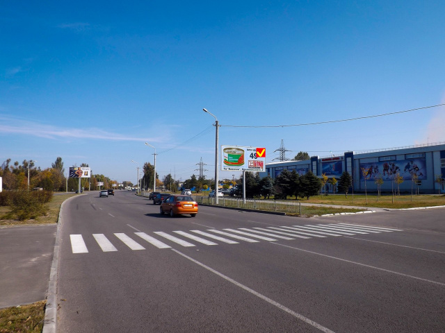 Щит 6x3,  вул.Наб. Заводська – "Льодова арена", в центр Червоний Камінь, Парус