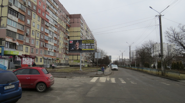 Щит 5.9x2.9,  пр.Миру, ринок