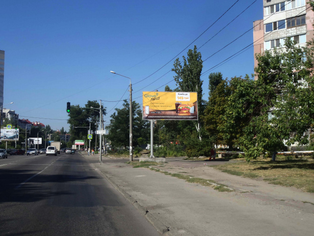 Щит 6x3,  вул.Космічна ТЦ Білла, рух до Запорізького шосе