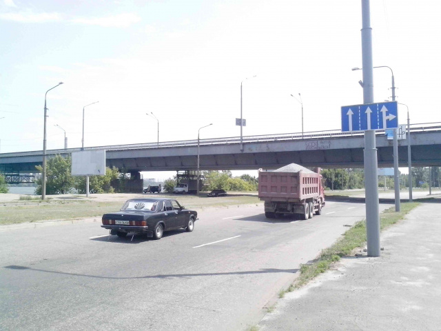 Щит 6x3,  вул. Набережна Перемоги (р-н Південного моста)