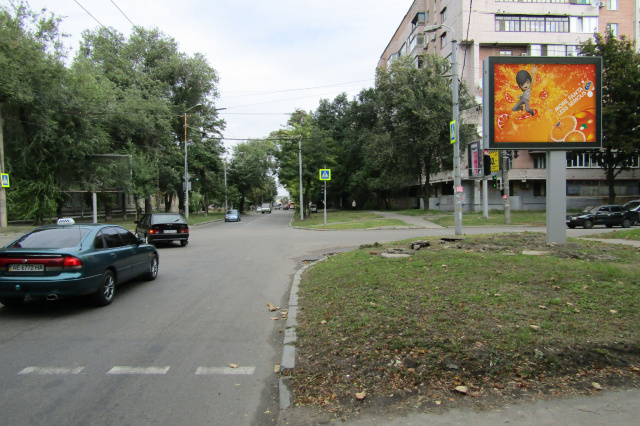Беклайт 3.14x2.32,  вул.Володимира Антоновича, 49 – вул.Степана Бандери (кол. Шмідта)