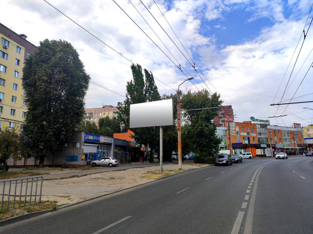 Щит 6x3,  вул.Марії Лисиченко, 17