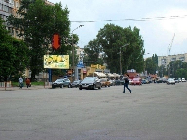 Щит 6x3,  пр.Героїв, 3, перед ринком "Кодак", рух з центру