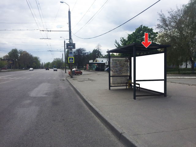 Зупинка 3.78x2.05,  У районі Вул.Янтарної, буд.2, біля кругового руху, поруч дитячий центр та аквапарк