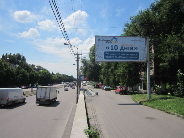 Щит 6x3,  пр.Богдана Хмельницького, 6