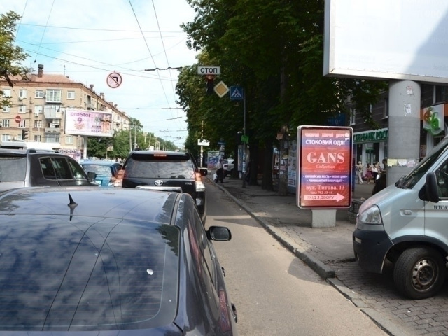 Сітілайт 1.2x1.8,  вул.Незалежності, 13, перехрестя з пр.Олександра Поля (супермаркет Сільпо)