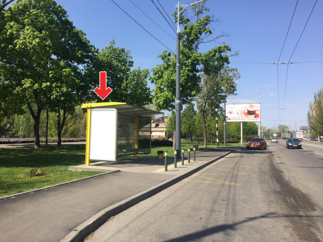 Зупинка 1.18x1.98,  Вул.Маршала Малиновського, навпроти буд.6