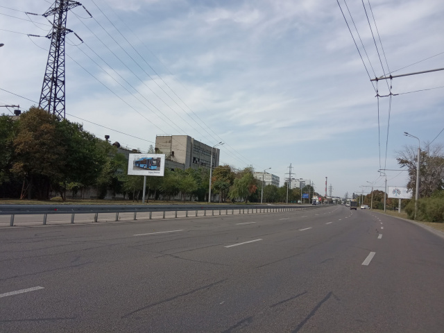 Щит 6x3,  вул.Наб. Заводська, за залізничним мостом, з центру