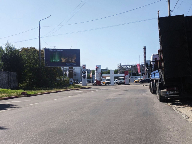 Щит 6x3,  вул.І. Езау, 10А, біля Автоцентру "Аэліта", до центру