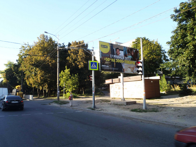 Щит 6x3,  вул.Панікахи, 91, до центру
