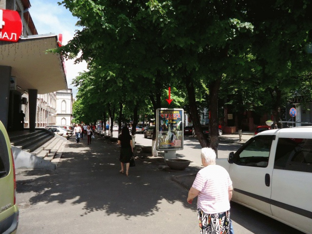 Сітілайт 1.2x1.8,  вул.Воскресенська, 14, біля Приватбанку, Міськвиконкому, №1