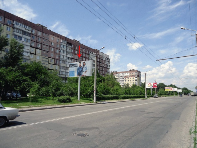 Щит 6x3,  вул.Березинська, 31, навпроти ТРЦ "Караван", біля супермаркету "Олди"