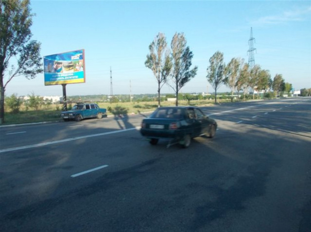 Щит 6x3,  вул.Січеславський шлях (при в’їзді у місто ліворуч)