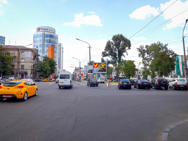 Скролл 3.14x2.32,  вул.Коцюбинського – пл.Успенська, "Новий Центр", роллер 3.14х2.32
