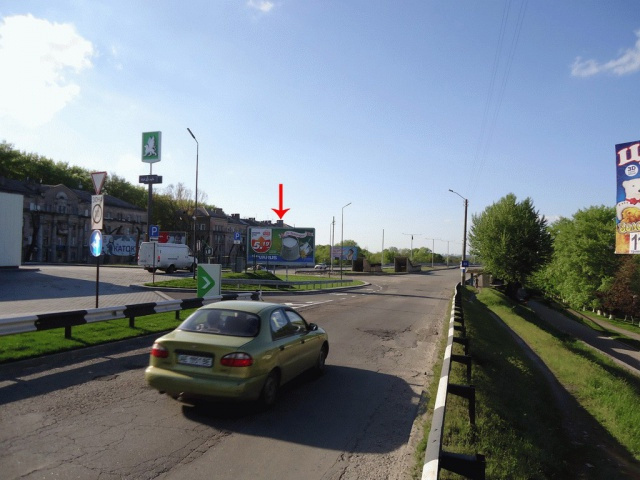 Щит 6x3,  Аношкіна пр-т, перетин з пр-ту Т.Г.Шевченка, в'їзд на Лівобережний міст, біля кафе Сафран, з центру