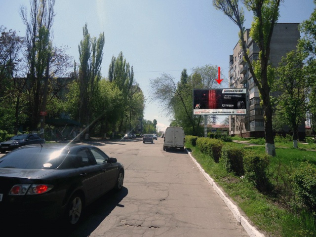 Щит 6x3,  Вул.М. Грушевського, 14а в бік Димитровського ринку