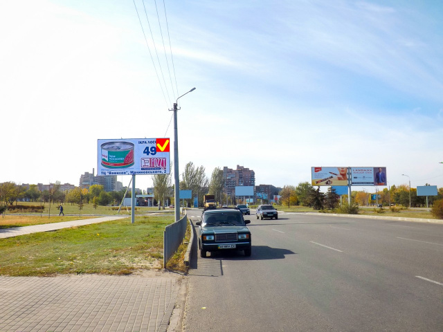 Щит 6x3,  вул.Наб. Заводська – "Льодова арена", з центру Червоний Камінь, Парус