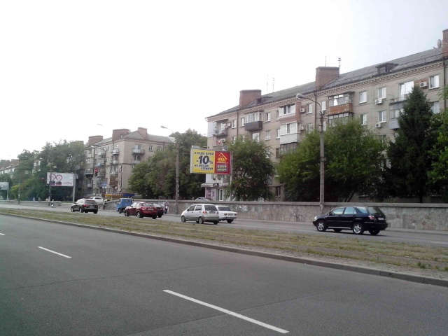 Призма 6x3,  пр.Богдана Хмельницького, 20 – вул.Вакуленчука