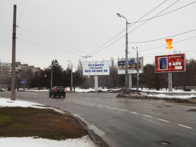 Беклайт 8x4,  вул. Набережна Перемоги, коло, бек-лайт 8х4, праворуч