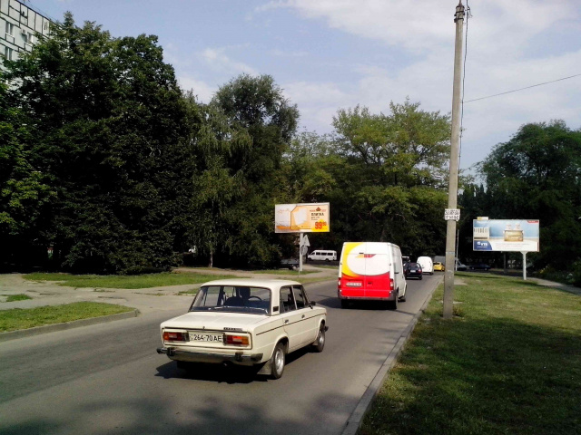 Щит 5.9x2.9,  вул.Будівельників, 1