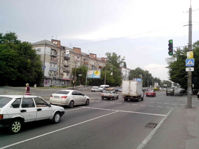 Призма 6x3,  пр.Богдана Хмельницького, 20 – вул.Вакуленчука