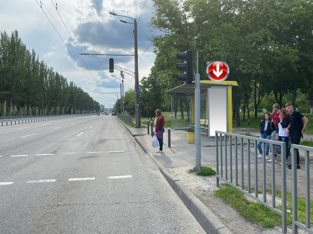 Зупинка 0.77x2.02,  Вул.Набережна Заводська, навпроти буд.73Д, ж/м Червоний камінь