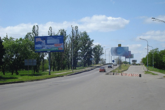 Щит 6x3,  вул.Дніпровська, навпроти буд. 113, із центру