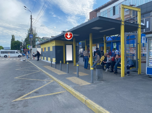 Зупинка 0.81x1.92,  Пр.Петра Калнишевського, біля буд.34А, за вул.Калинова