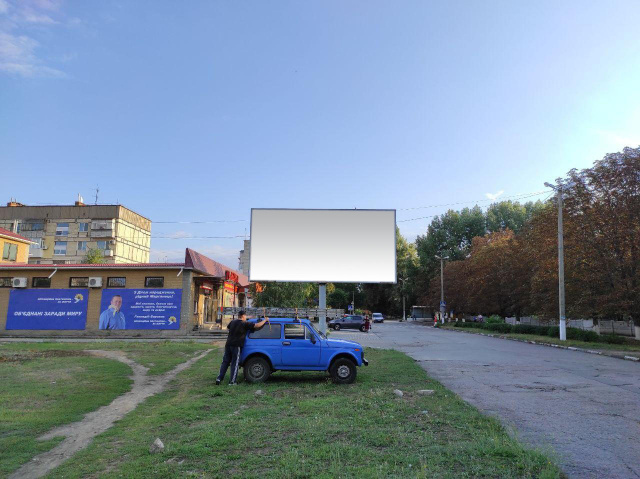 Щит 6x3,  м. Марганець, перехрестя Сонячного кварталу на вулиці Перспективна (навпроти буд. 14 по вул.Сонячний квартал)