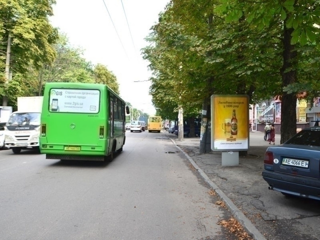 Сітілайт 1.2x1.8,  вул.Незалежності, 17 (маг. ЕВА, Кіносистема СУПУТНИК)