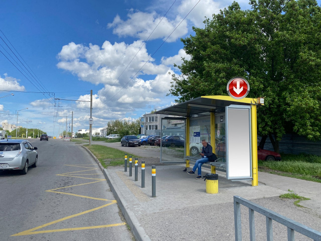 Зупинка 0.74x1.97,  Вул.Панікахи, біля буд.7, після з'їзду з Запорізького шосе