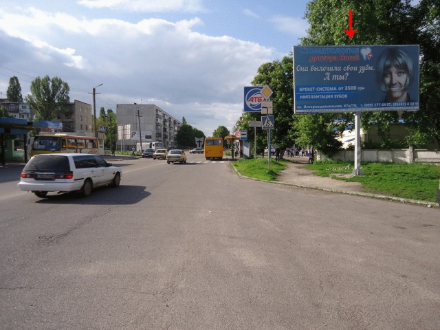Щит 6x3,  вул.Героїв Украини, біля вул.Перемоги, з центру