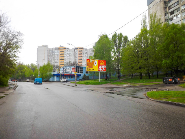 Щит 6x3,  вул.Надії Алексєєнко, 114 – кафе "Бакинський дворик"