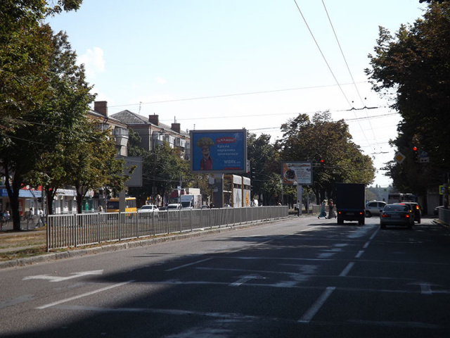 Беклайт 3.14x2.32,  вул.Робоча 160, ріг вул.Каверіна (на розділювачі)