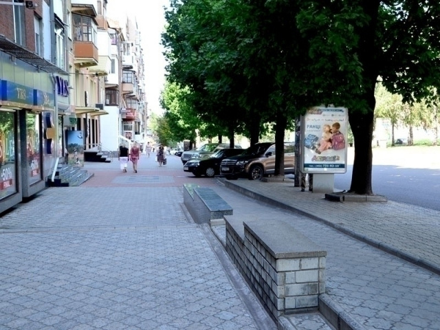 Сітілайт 1.2x1.8,  пр.Олександра Поля, 14 (бутики YES, GIORDANO, PARAD)